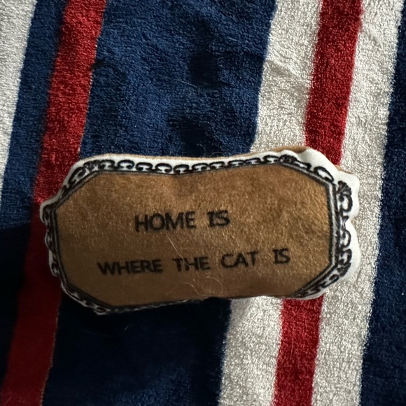 Assortment of catnip cat toys - Picture 3 of 5